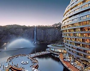 Intercontinental Shanghai Wonderland